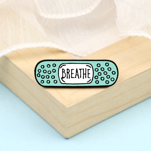 Medical Brooch for Doctor Nurse Stethoscope T-shirts Enamel Pins Heart